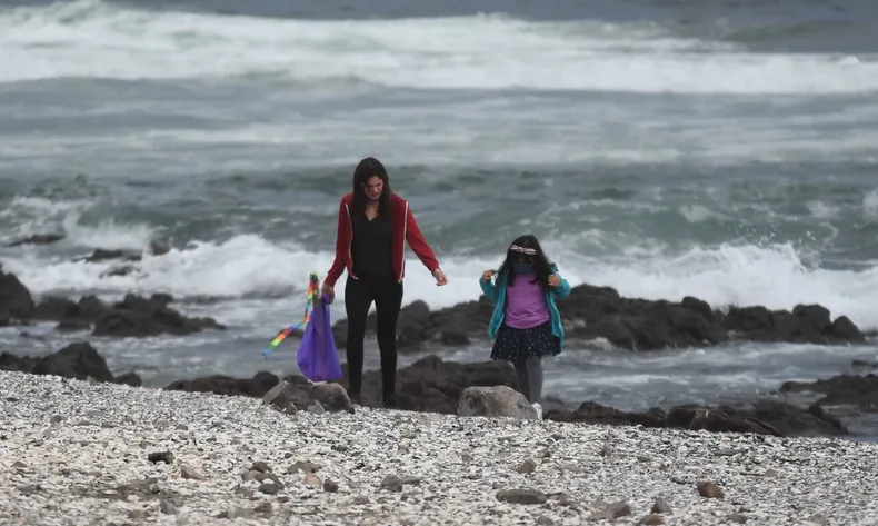padre deudor de pension se nego a dejar viajar a su hija a brasil con su madre por vacaciones tribunal autorizo salida.webp