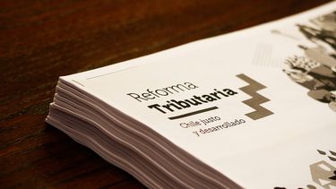 ¿Más impuestos para la clase media? La propuesta tributaria de Libertad y Desarrollo