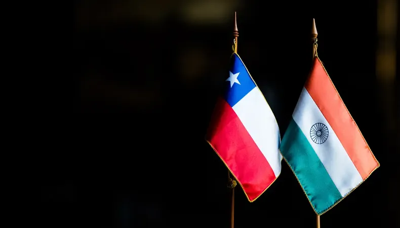 26547 bandera de la india y chile.webp