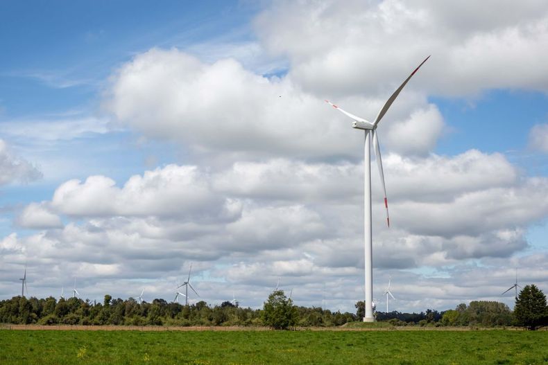 Foto de un parque eolico en Chile / Agencia Uno