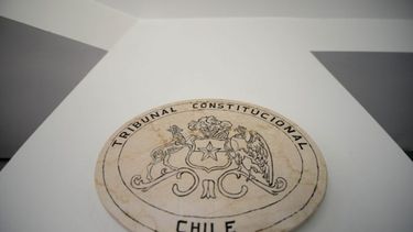 Senadores se anticipan a Piñera y presentan su propio proyecto para reformar completamente el Tribunal Constitucional