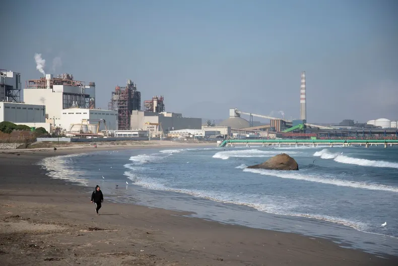 mujeres con discapacidad llevaban 15 anos vendiendo en playa ventanas y municipio intento reubicarlas sin ordenanza corte anulo.webp
