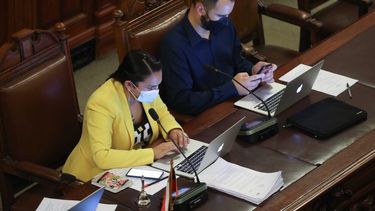 Acuerdos y divergencias: La lucha de poderes en la Comisión de Sistema Político