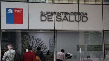 Satisfacción por disponibilidad de atención médica en Chile está bajo el promedio OCDE