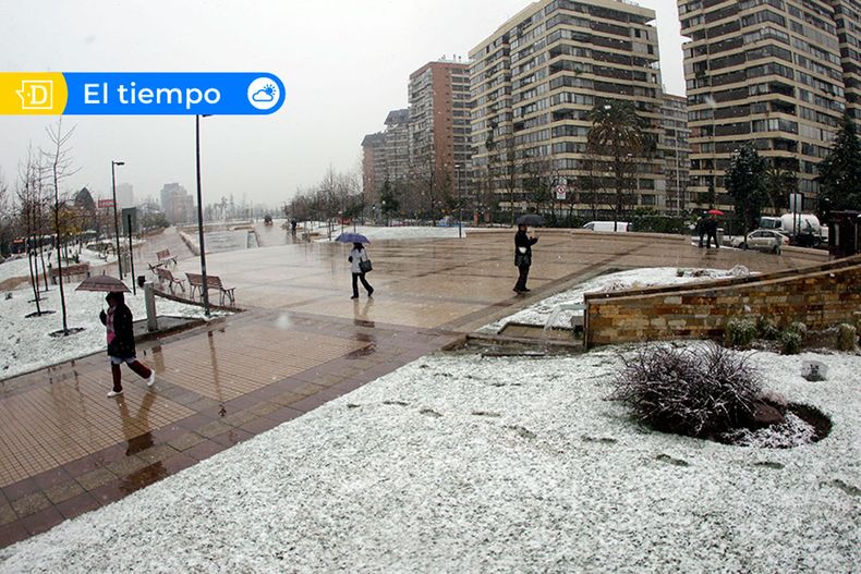 20999 agua nieve en santiago.jpg