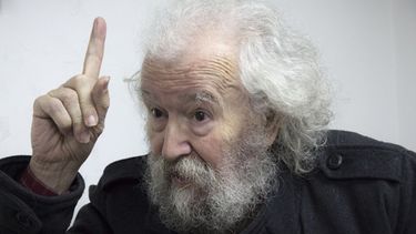 Tomás Moulian: El Frente Amplio debe abrirse a las clases populares y dejar de ser dirigido por profesionales
