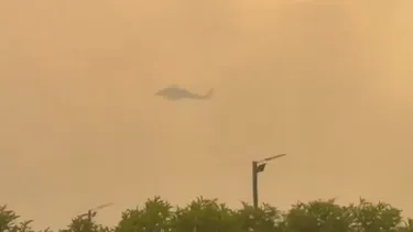 Santiago poniente bajo el humo por incendio forestal descontrolado: Ordenan evacuación en Padre Hurtado