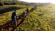 Vecinos de Catrumán en Chiloé restaurando los ecosistemas para aumentar la disponibilidad de agua.&nbsp;