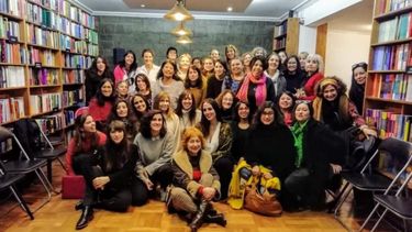 No más balas: el mensaje a Piñera desde el mundo literario