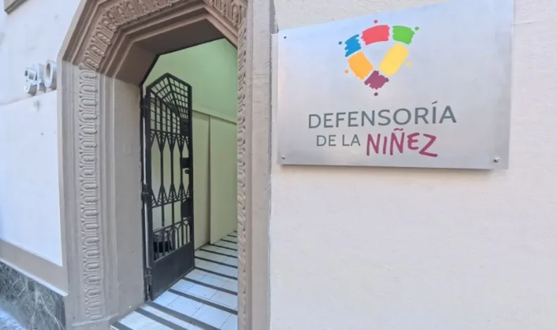 apunalan a joven de 15 anos en residencia ya seguida por violencia y malos tratos defensoria se querella.webp
