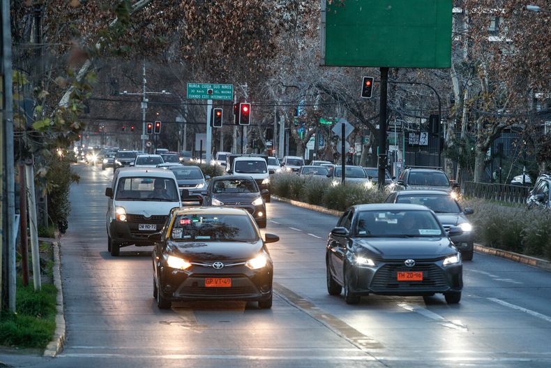 Restricción vehicular en la Región Metropolitana hoy martes 12 de mayo - Agencia Uno