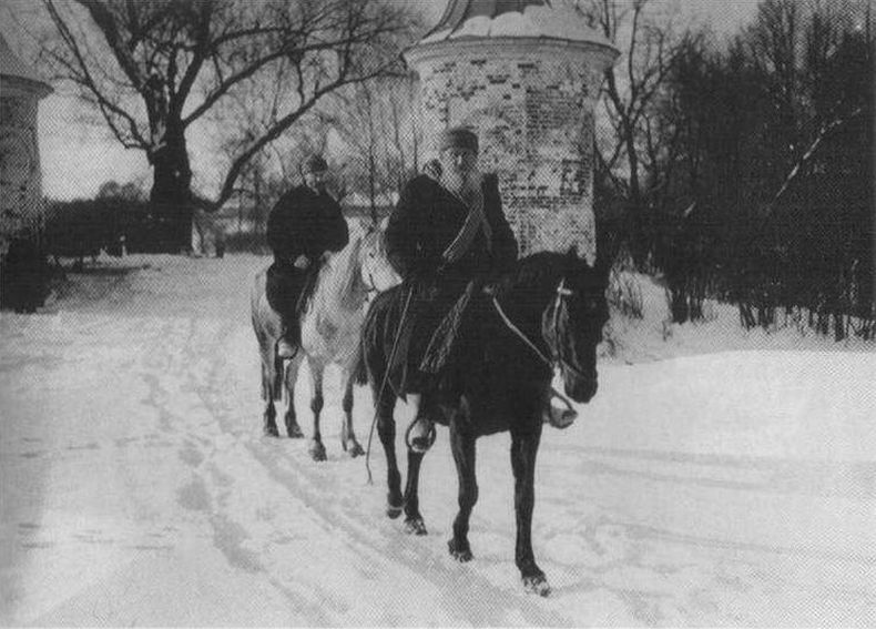 5d12d5635f30931f4f0d5b10a2656eaf leo tolstoy russia.jpg