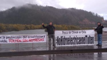 FOTOS| La protesta de los pescadores de La Araucanía en contra de la hidroeléctrica en Río Toltén