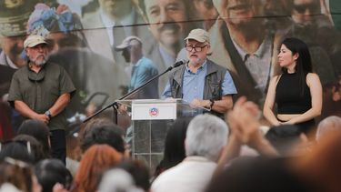 Tras problemas de salud, Guillermo Teillier reaparece y pide lista única oficialista