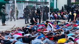 Ecuador controla los motines en siete cárceles y libera a más de 150 rehenes