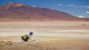 ciencia e industria se enfrentan por los microorganismos en salares de chile: tienen potencial para biomineria