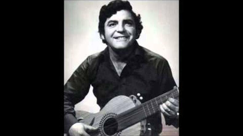 piojo salinas.jpg