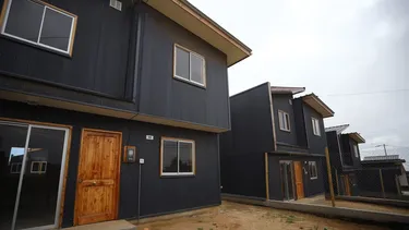 Madre de 2 hijos con autismo esperó 6 meses respuesta del Serviu para cambiar vivienda con subsidio: Corte ordenó tramitar