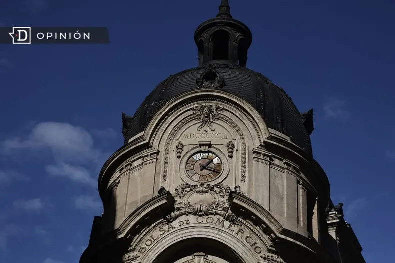 21845 bolsa de comercio de santiago.webp