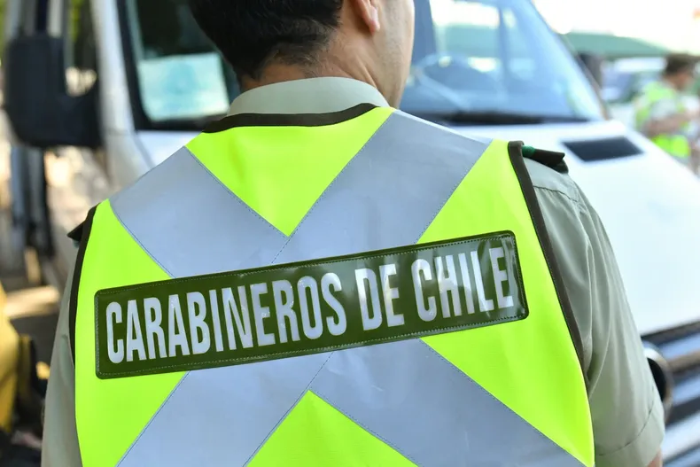 trabajador fue golpeado asfixiado y amenazado de muerte por carabineros en 2020 fisco debera pagarle 100 millones.webp