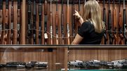 nueva zelanda restringe la venta de armas tras atentado terrorista que dejo 50 fallecidos en christchurch
