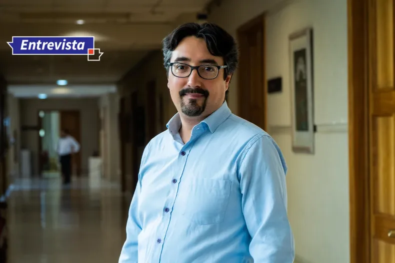 9697 entrevista al senador juan ignacio latorre.webp