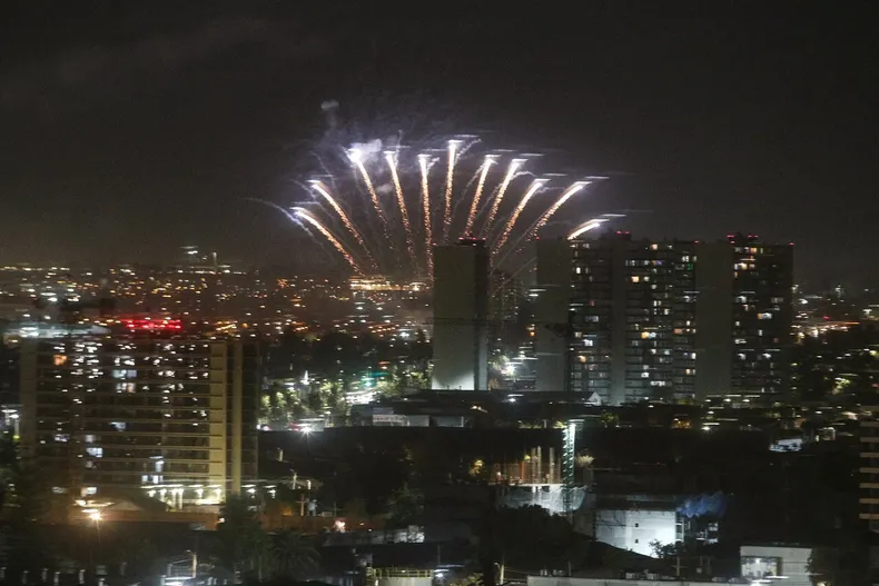 14540 fuegos artificiales.webp
