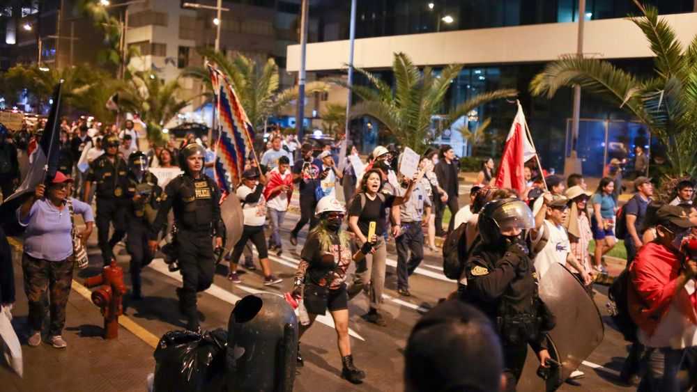 Cientos de peruanos marchan contra Dina Boluarte y muertes en protestas