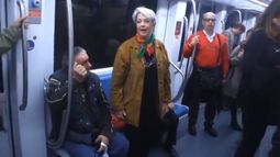 VIDEO| Un rayo de esperanza en medio del fascismo: Bella ciao, el cántico que se tomó el metro de Italia