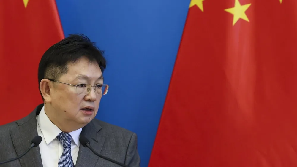 China devuelve golpe a Trump: También aplica arancel de 34%, sanciona empresas de USA y controla “tierras raras”