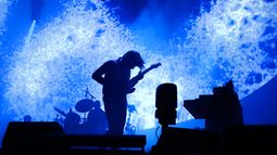 FOTOS| Juegos de luces y sonidos poderosos: Las imágenes que dejó el regreso de Radiohead a Chile después de 9 años