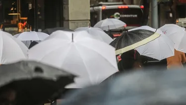 Alerta Temprana Preventiva en 10 comunas de la Región Metropolitana: Tormentas eléctricas y lluvia con isoterma cero alta