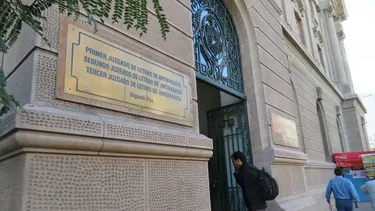 Lo detuvieron por error porque tenía el mismo nombre que imputado por VIF: Pasó tres días preso y deberán pagarle $30 millones