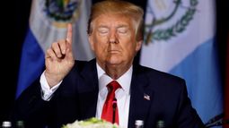 Trump llega a Miami para enfrentar 37 cargos por mal manejo de documentos clasificados