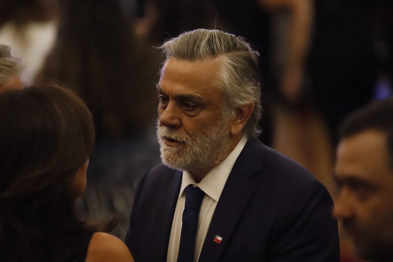 6042 a uno 1547211.jpg