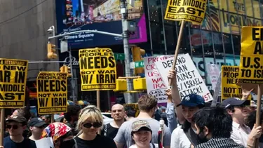 Aumentan protestas en EEUU y el mundo contra intervención de Trump en conflicto de Irán e Israel