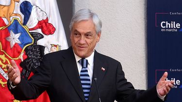 La sacó de contexto: La frase de Gabriela Mistral que Piñera utilizó como apología de Aula Segura