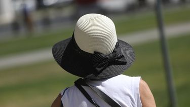 Tras invernal sábado en Santiago anuncian domingo soleado y semana con alta temperatura en la capital