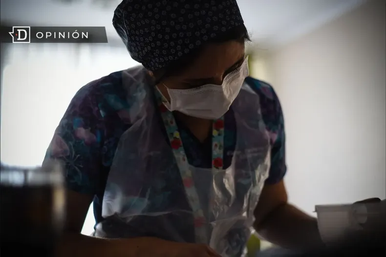 15525 enfermera trabajando.webp