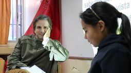 En la mira: Lo que pasa cuando se desayuna poesía en las escuelas