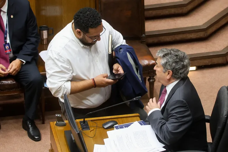 12989 a uno 1645744.webp