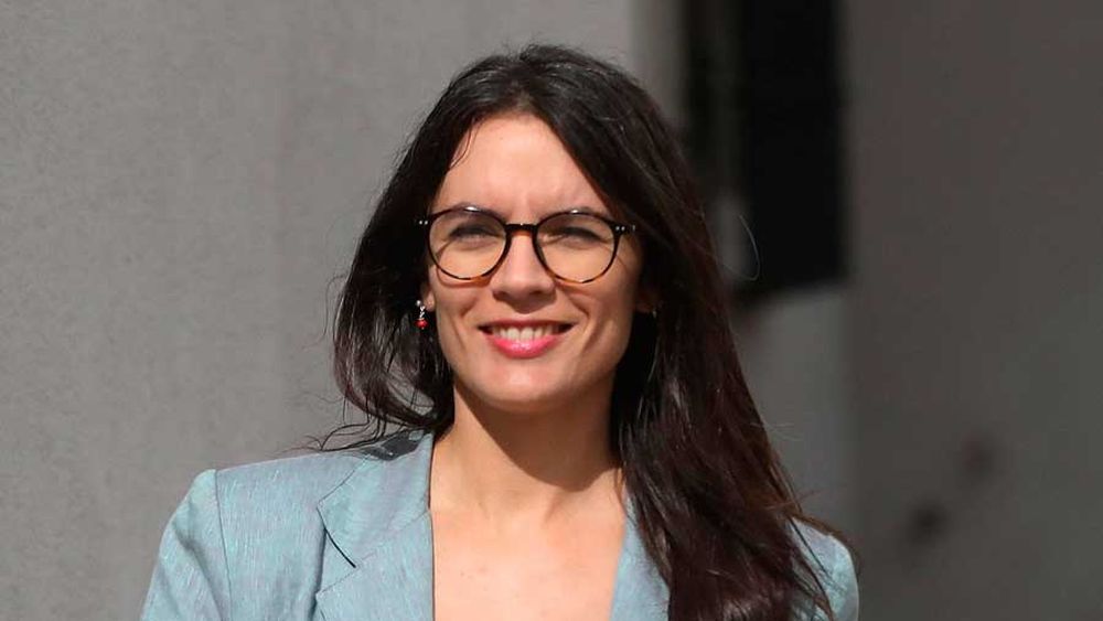 “Ni me di cuenta”: Ministra Vallejo minimiza ataque con café que sufrió en Rancagua
