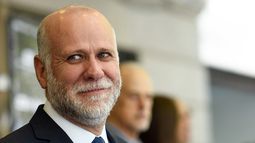 Álvaro Elizalde aterriza en La Moneda: Boric lo confirma como nuevo ministro Segpres