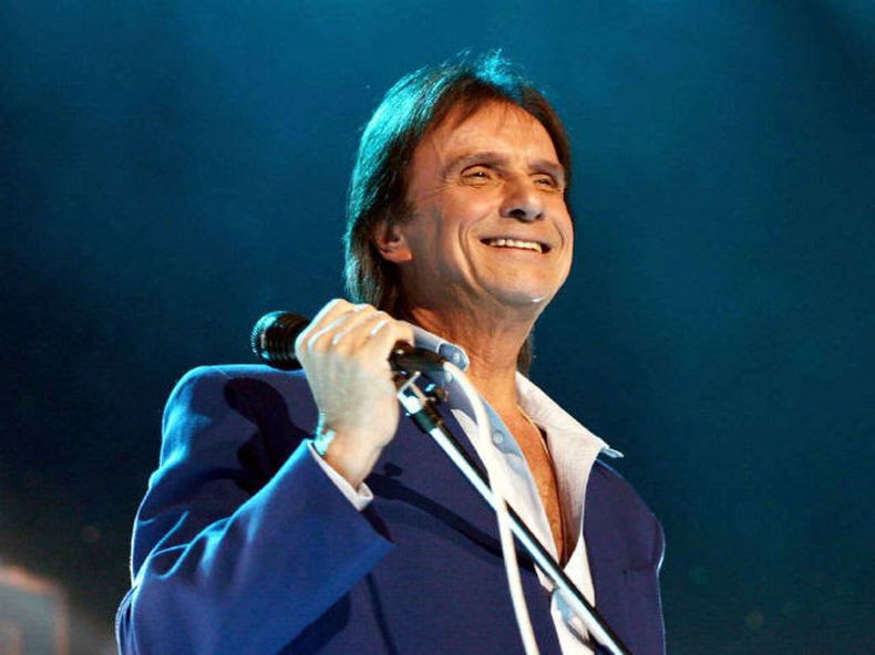 roberto carlnos.jpg