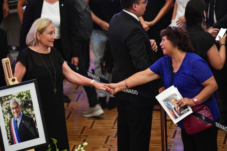 11416 morelfuneral2.jpg