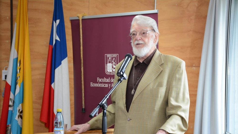 Max Neef: La obsesión por el crecimiento es un disparate