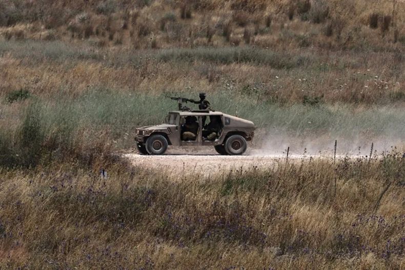 Soldados israelíes en un vehículo militar - Agencia EFE
