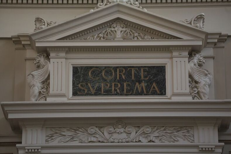 4273 cortesvprema.jpg