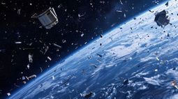 La Agencia Espacial Europea estima 1,5 millones de fragmentos capaces de dañar satélites clave. Ante el escenario y el exceso de basura, prepara la misión ClearSpace-1 y su enfoque Zero Debris hacia 2030.