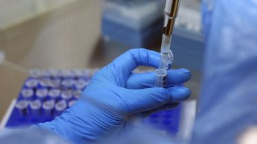 Israel vive un peligroso rebrote de COVID-19: Informan el número más alto de casos de toda la pandemia